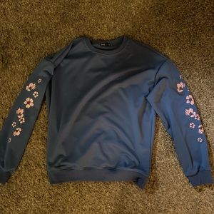 Mens thrifted blue indie sweatshirt with flowers